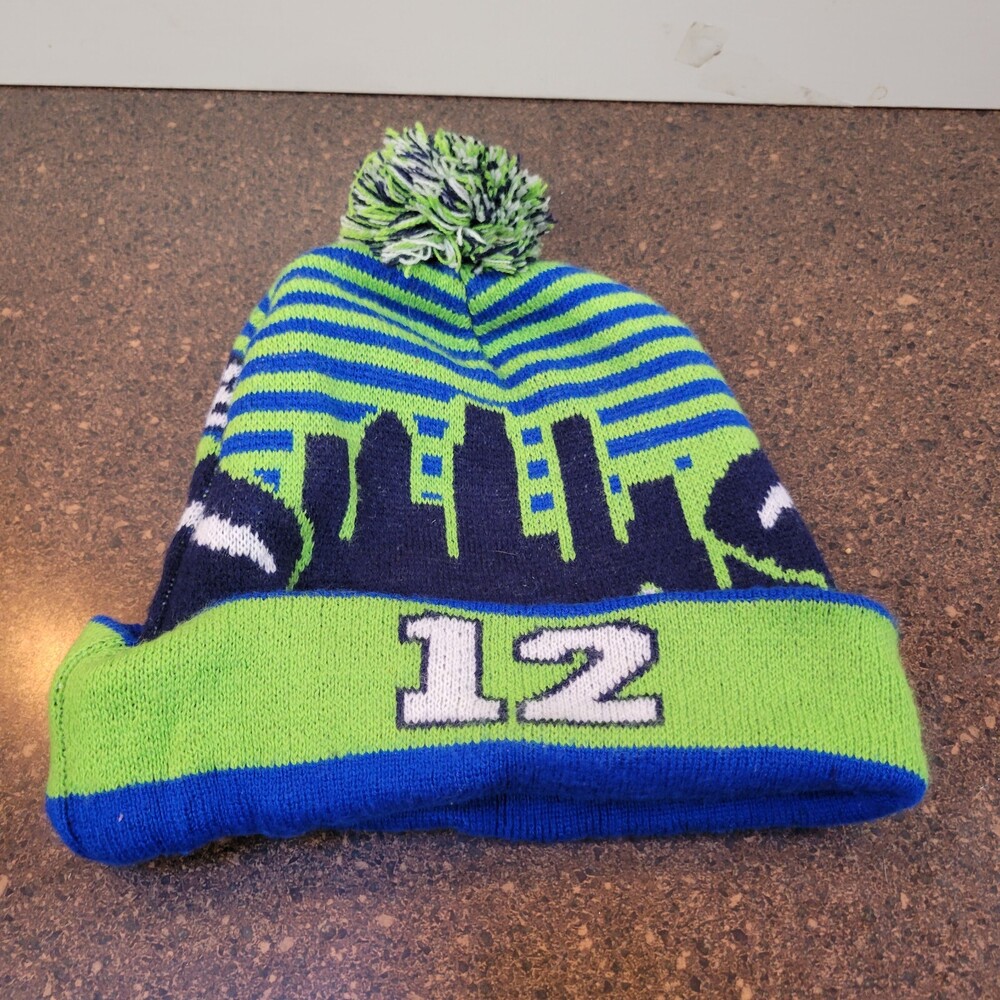 Seattle Seahawks 12TH Man Fan City View Beanie Hat Unisex Blue Green Knit PomPom